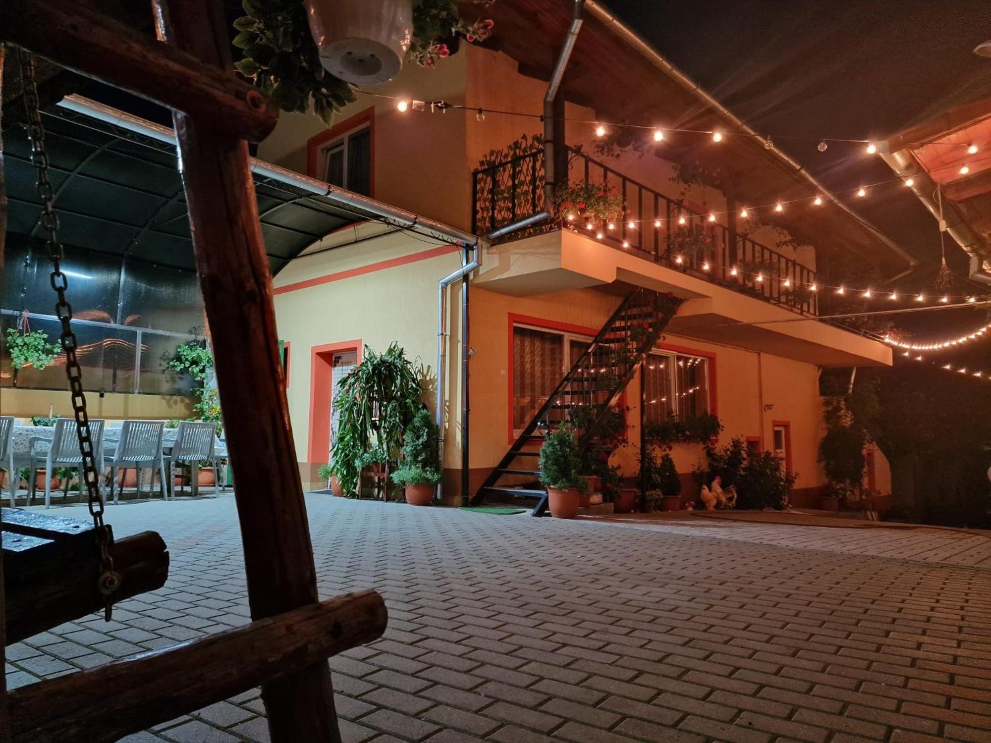 Casa Cosmin Cincu Hotel ภายนอก รูปภาพ